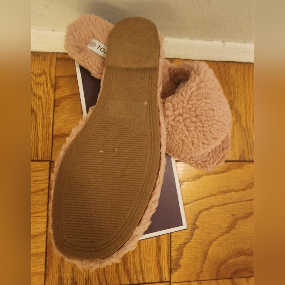 Furry Slippers - Picture 3 of 7